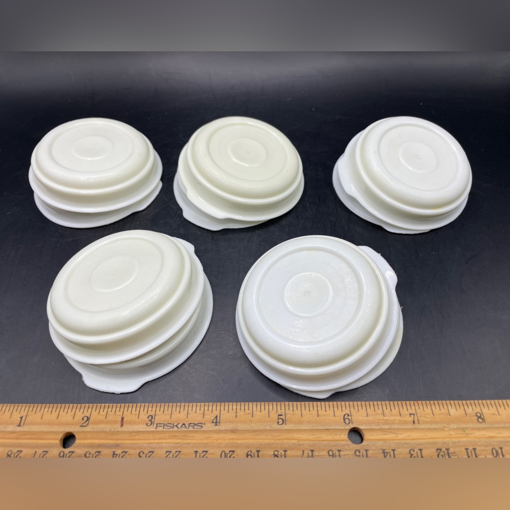 Rubbermaid Servin Saver Lid ONLY #0 Off White, Price is Per Lid